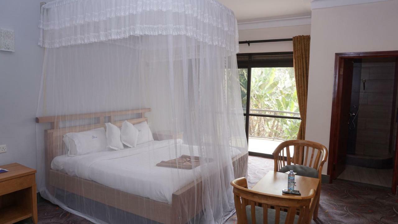 Cepha'S Inn Kabale Экстерьер фото