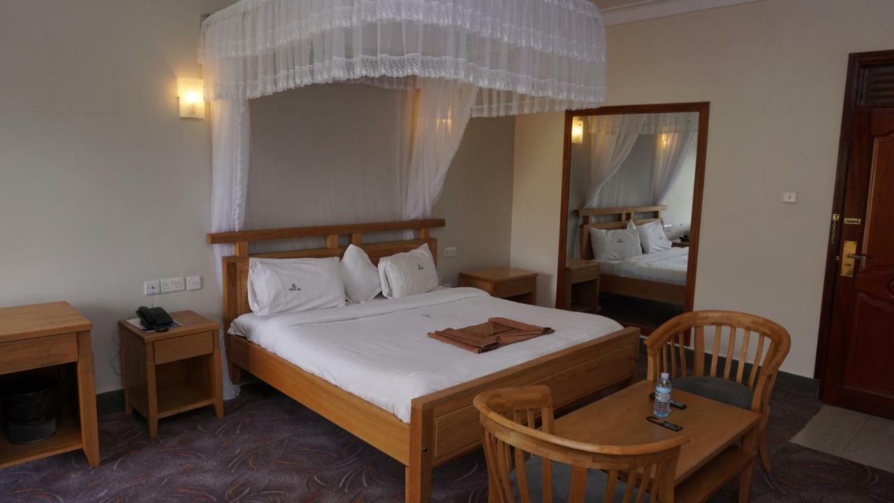 Cepha'S Inn Kabale Экстерьер фото